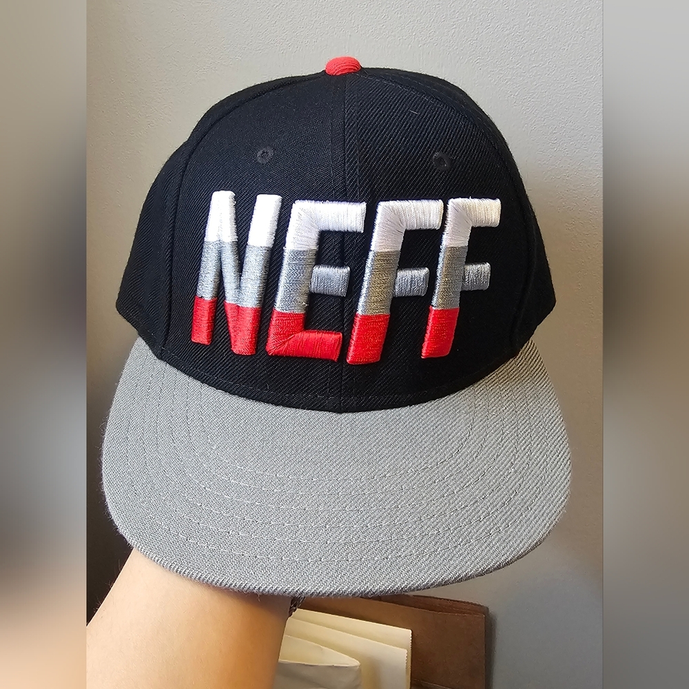 Neff Black and Gray Cap